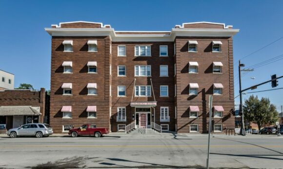 Colonial Hotel Apartments